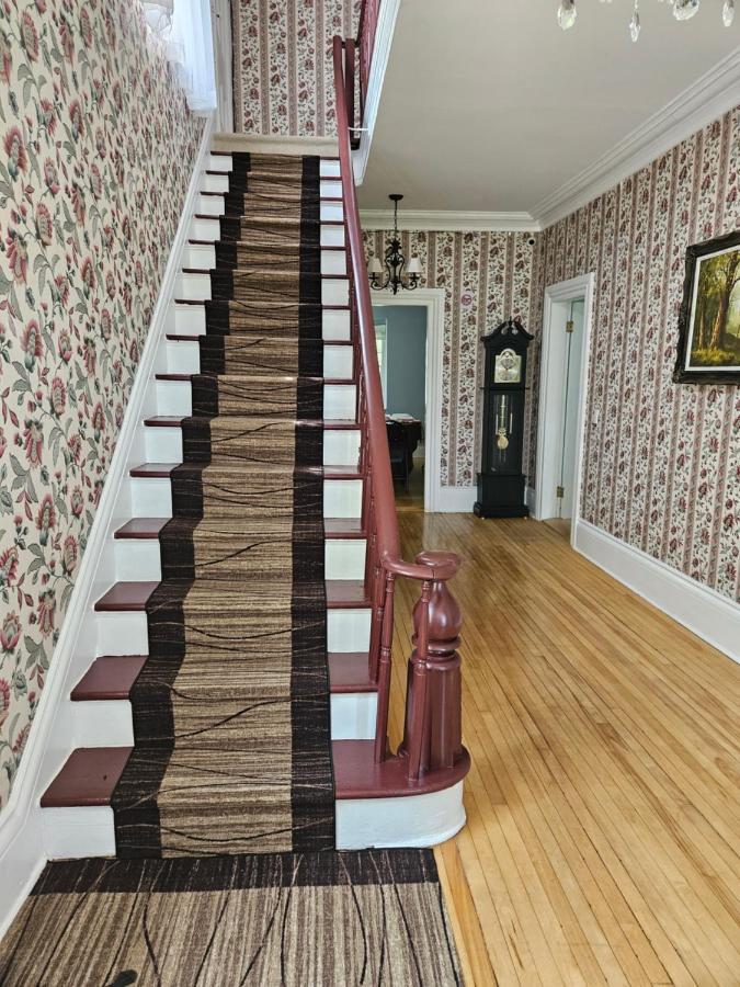 Sunflower Guest Suites Summerside Bagian luar foto