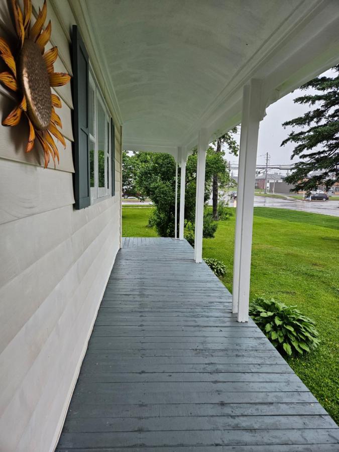 Sunflower Guest Suites Summerside Bagian luar foto