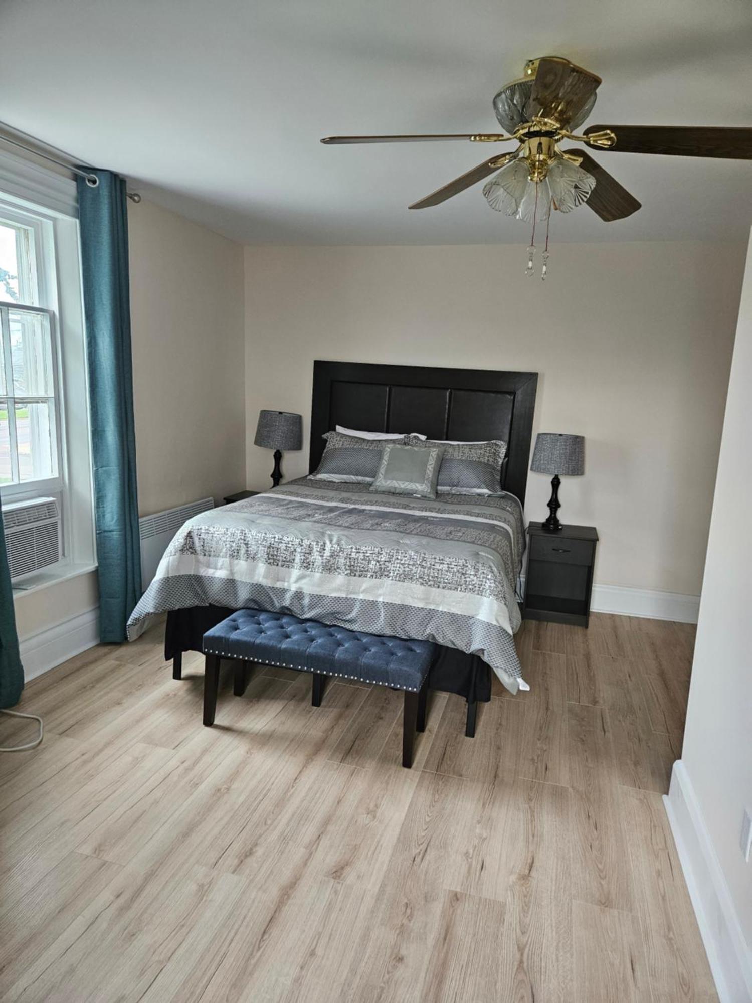 Sunflower Guest Suites Summerside Bagian luar foto