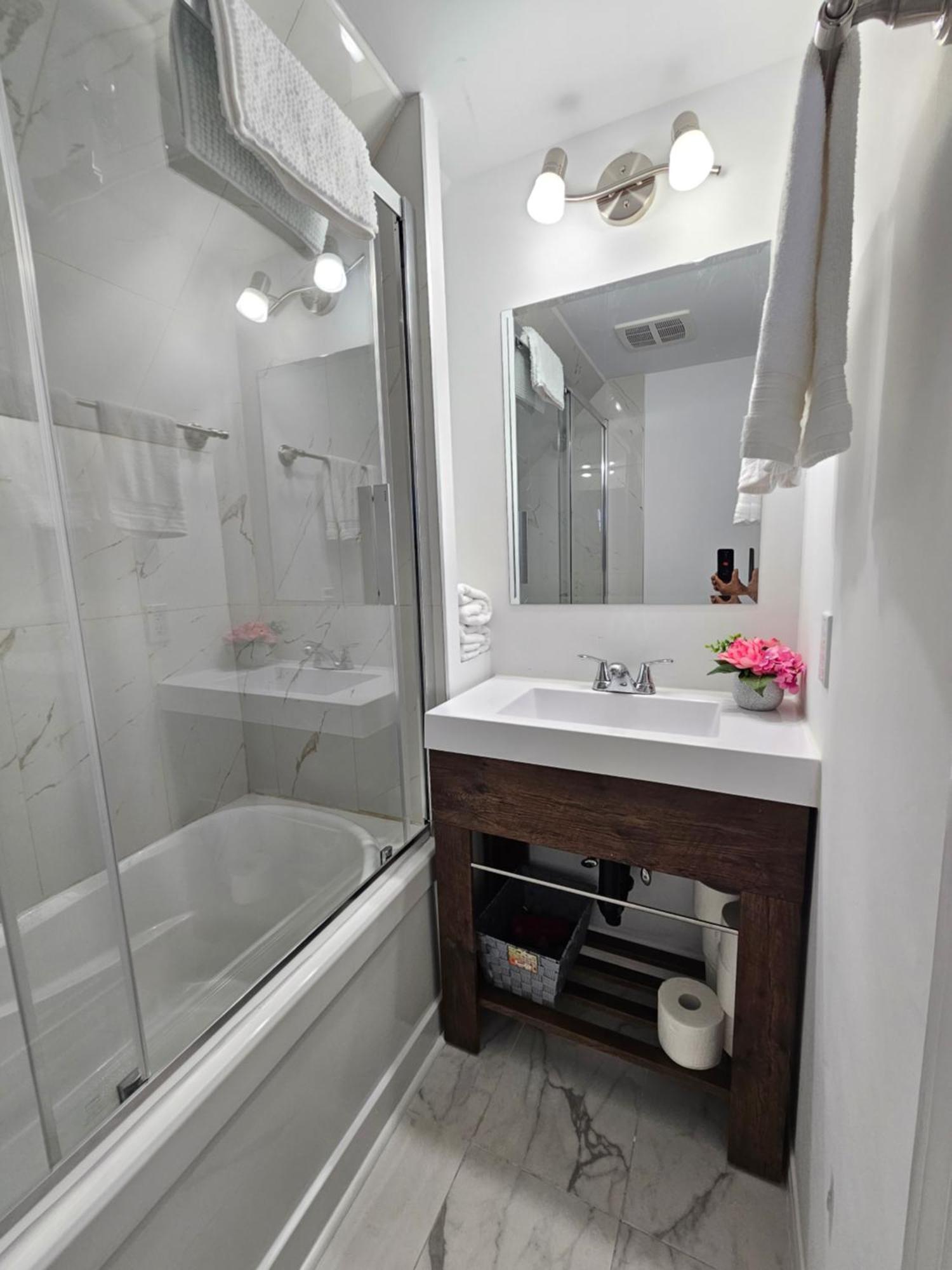 Sunflower Guest Suites Summerside Bagian luar foto