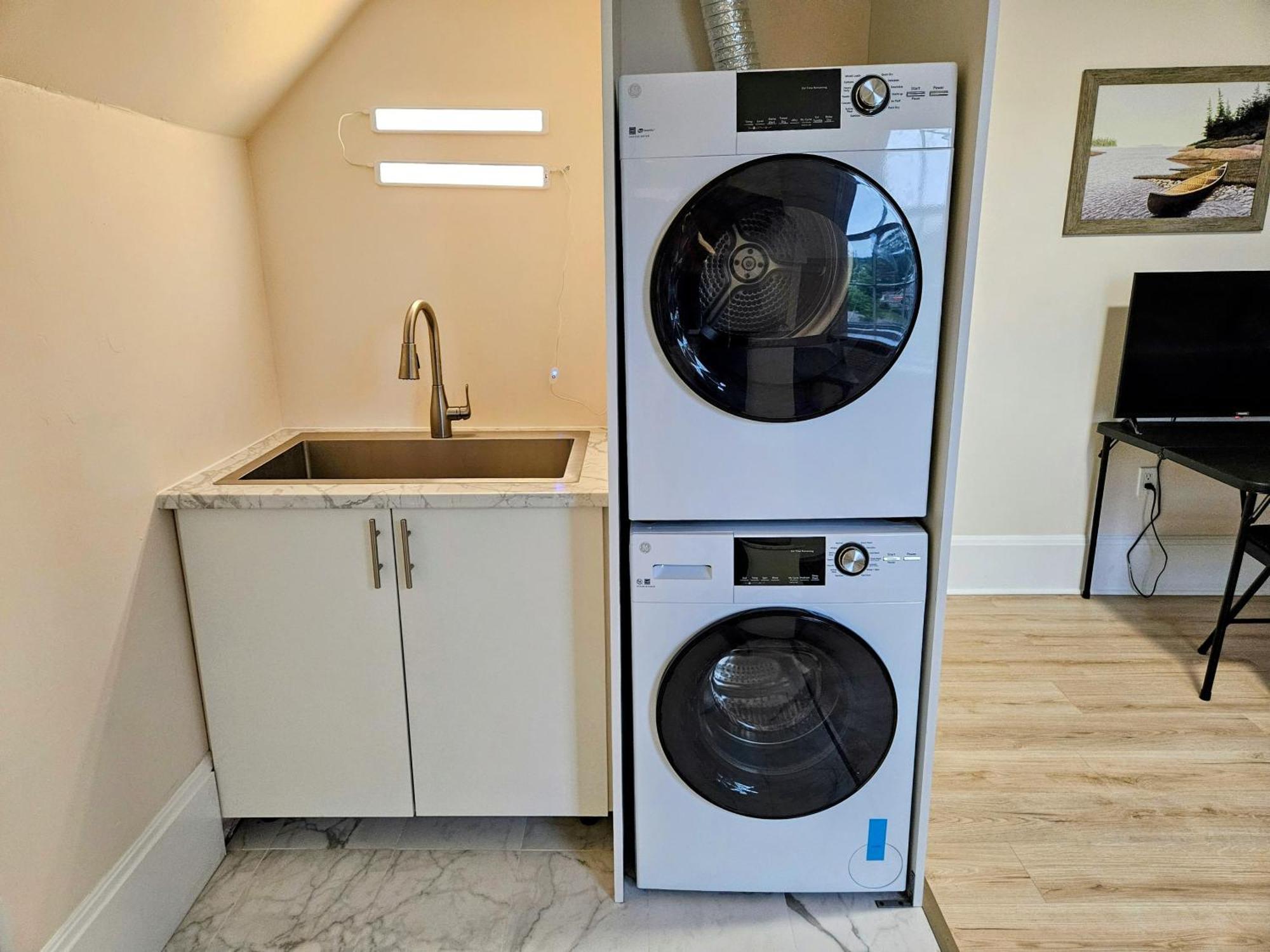 Sunflower Guest Suites Summerside Bagian luar foto